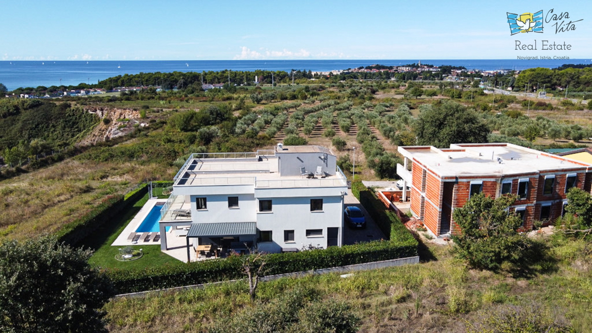Čudovita hiša s panoramskim pogledom na morje in mesto Novigrad - 500m od morja!