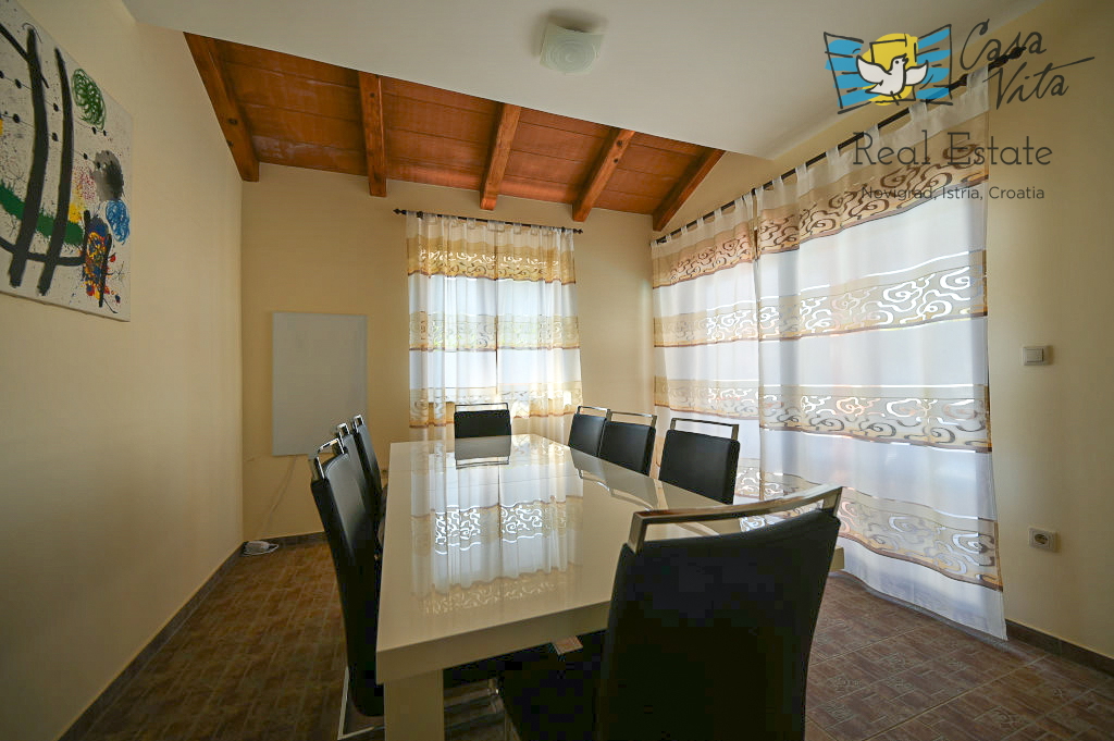 ISTRA, POREČ - Samostojna hiša v okolici Vižinade