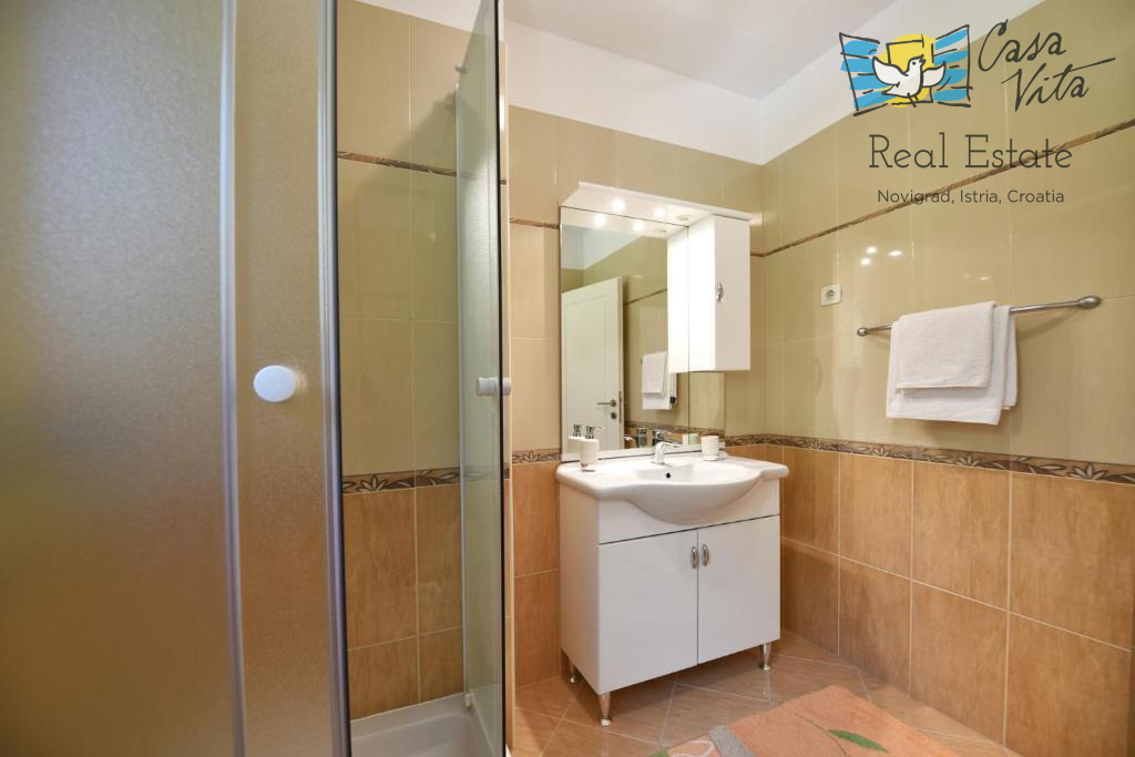 Istra, Poreč - Samostojna hiša 12 km od morja in centra mesta Poreč!