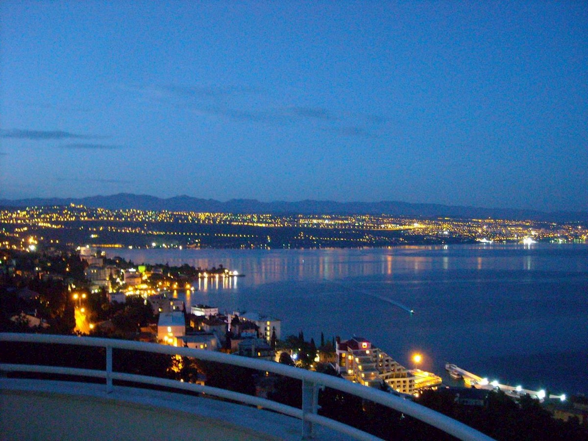 Opatija,samostojna vila s panoramskim pogledom na morje