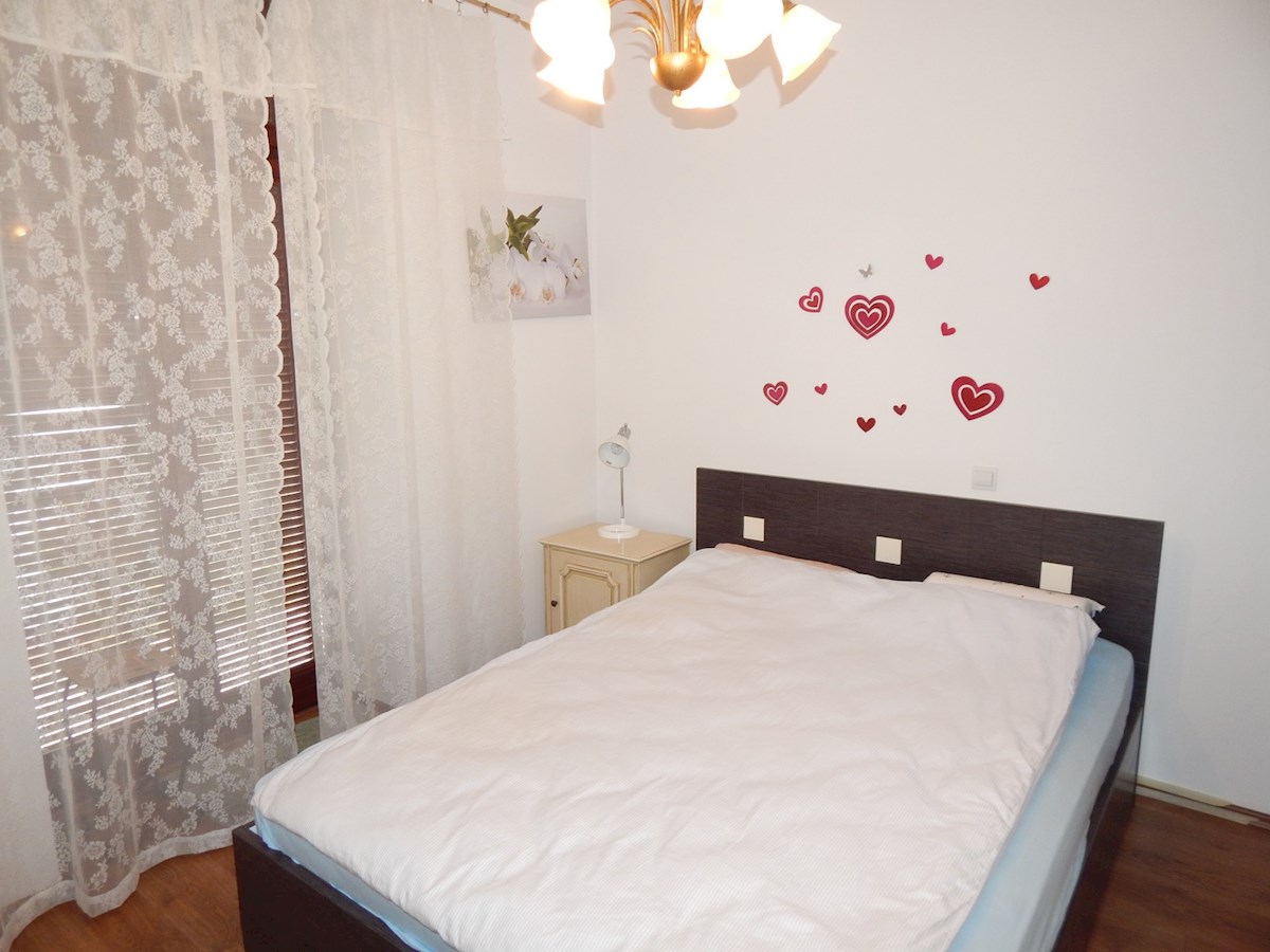 OPATIJA, apartma s teraso, 50 m od morja