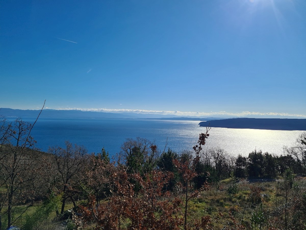 MOŠĆENIČKA DRAGA Zemljišče s čudovitim pogledom na morje