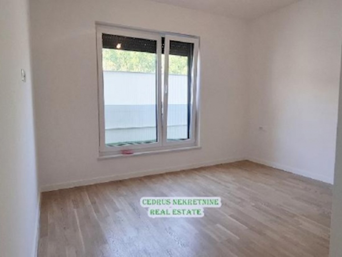 Istra, Tar prodajamo dvoetažni apartma z bazenom, 3 spalnice...