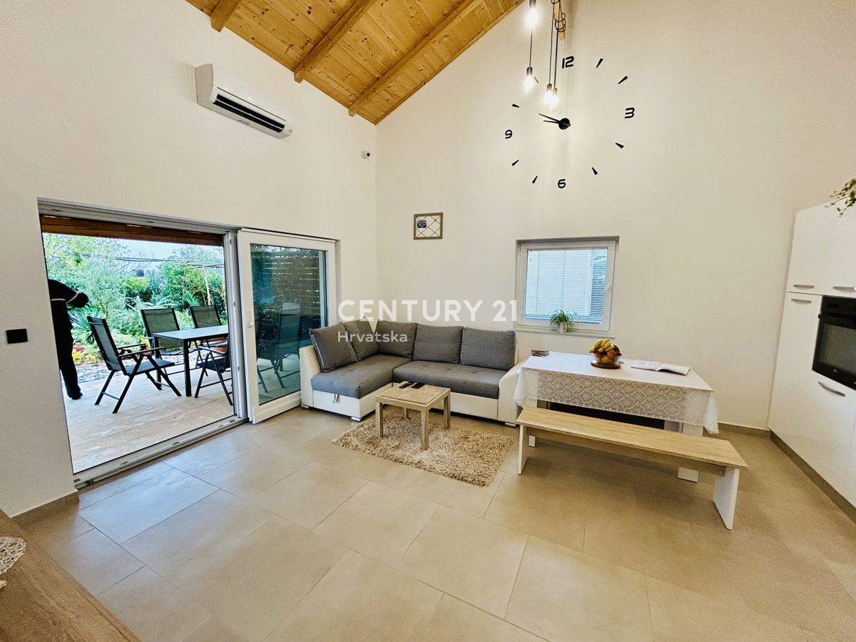 UMAG, OKOLICA, NOVA HIŠA SAMO 1,5 KM OD PLAŽE IN MORJA