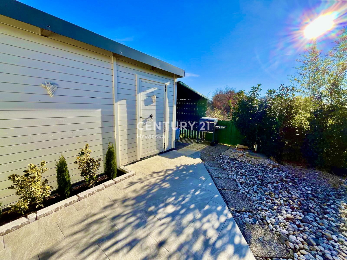 UMAG, OKOLICA, NOVA HIŠA SAMO 1,5 KM OD PLAŽE IN MORJA