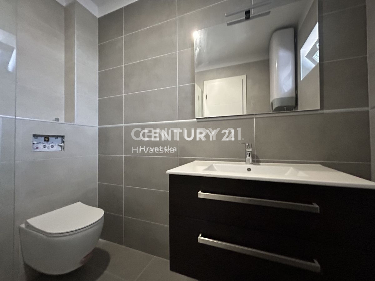 Prodaja, stanovanje, 2,5-sobno (2S+DB), Istarska županija, Umag