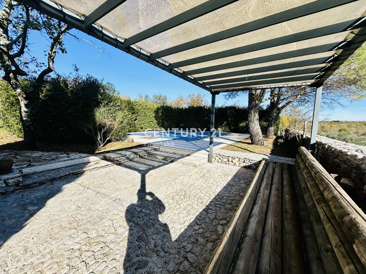 ROVINJ, OKOLICA, EKSKLUZIVNA ISTARSKA POSTAJA