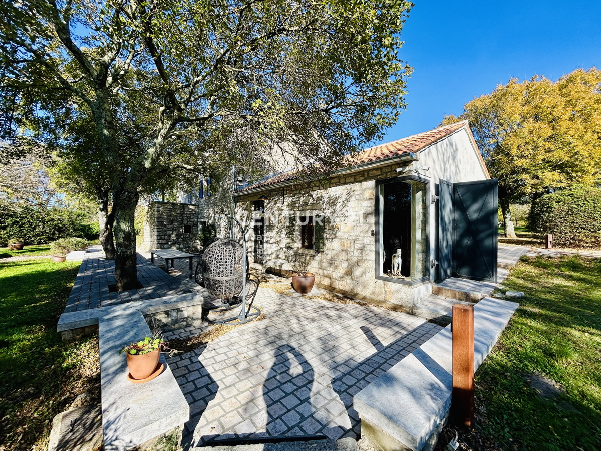 ROVINJ, OKOLICA, EKSKLUZIVNA ISTARSKA POSTAJA