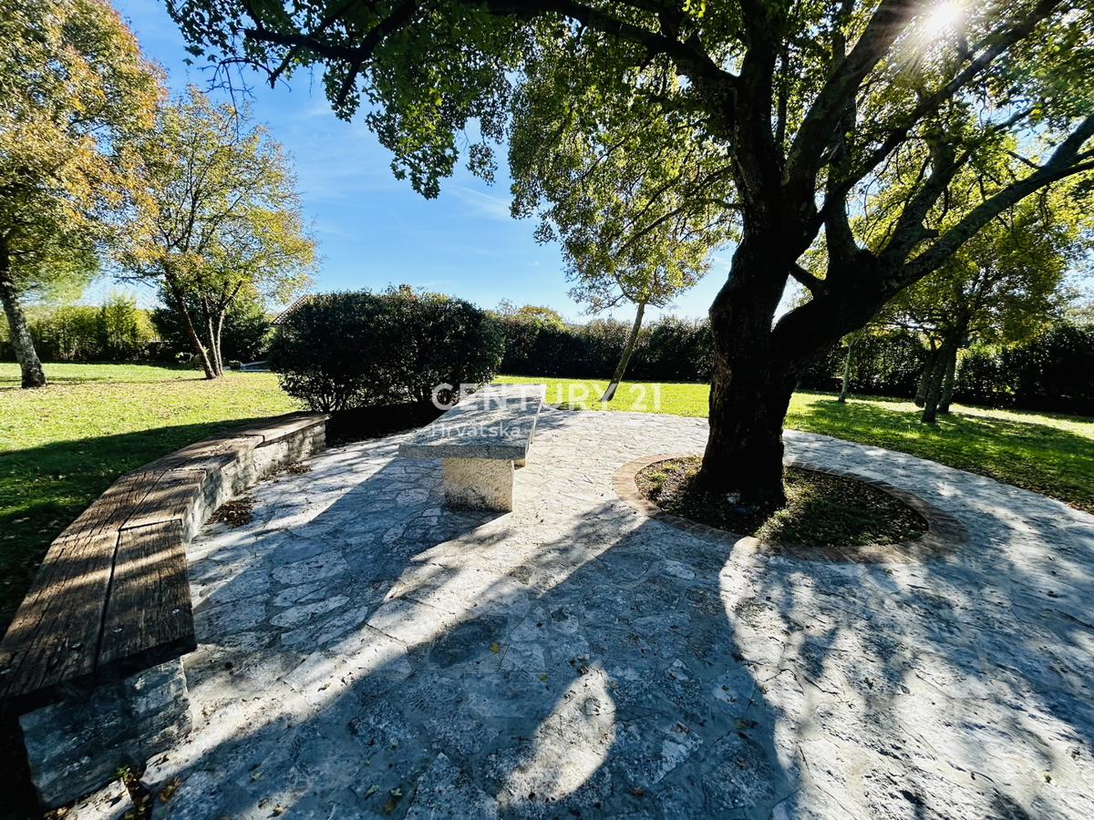 ROVINJ, OKOLICA, EKSKLUZIVNA ISTARSKA POSTAJA