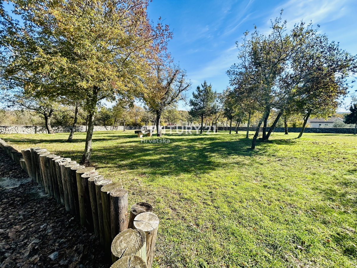 ROVINJ, OKOLICA, EKSKLUZIVNA ISTARSKA POSTAJA