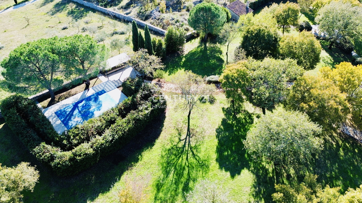 ROVINJ, OKOLICA, EKSKLUZIVNA ISTARSKA POSTAJA