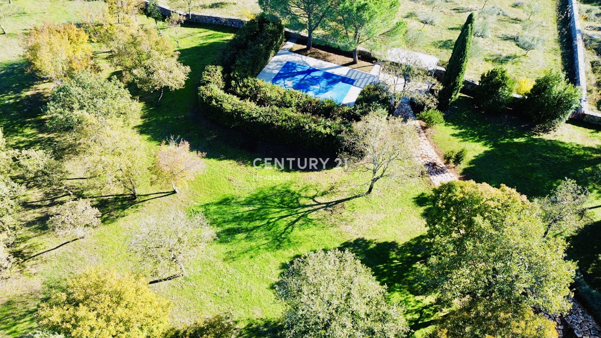 ROVINJ, OKOLICA, EKSKLUZIVNA ISTARSKA POSTAJA