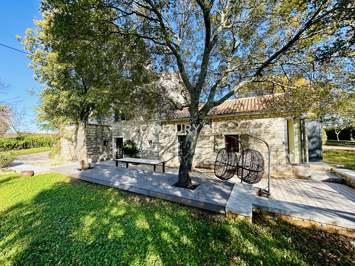 ROVINJ, OKOLICA, EKSKLUZIVNA ISTARSKA POSTAJA