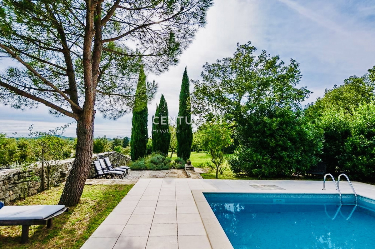 ROVINJ, OKOLICA, EKSKLUZIVNA ISTARSKA POSTAJA