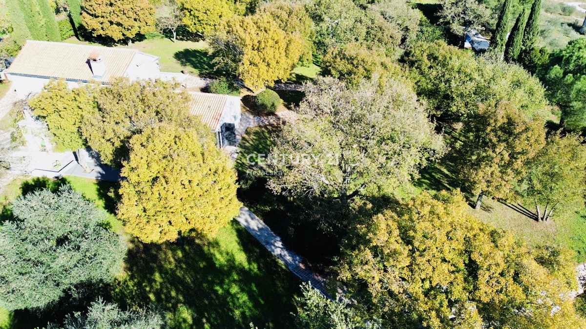 ROVINJ, OKOLICA, EKSKLUZIVNA ISTARSKA POSTAJA