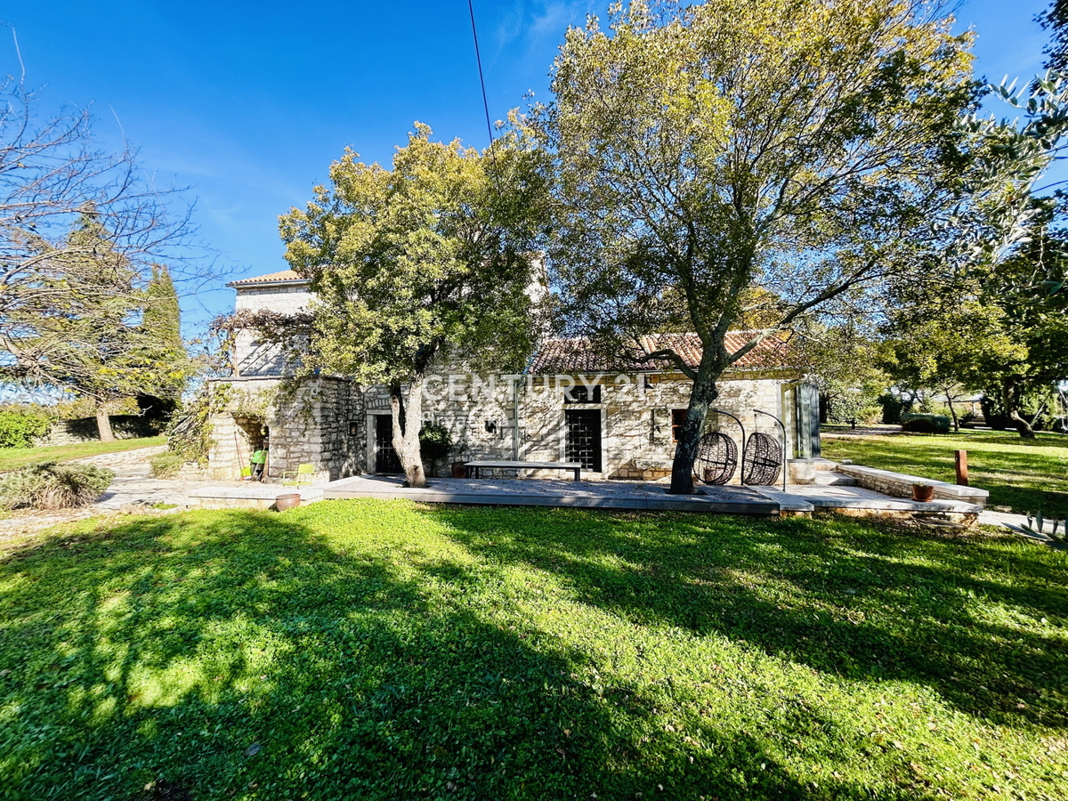 ROVINJ, OKOLICA, EKSKLUZIVNA ISTARSKA POSTAJA