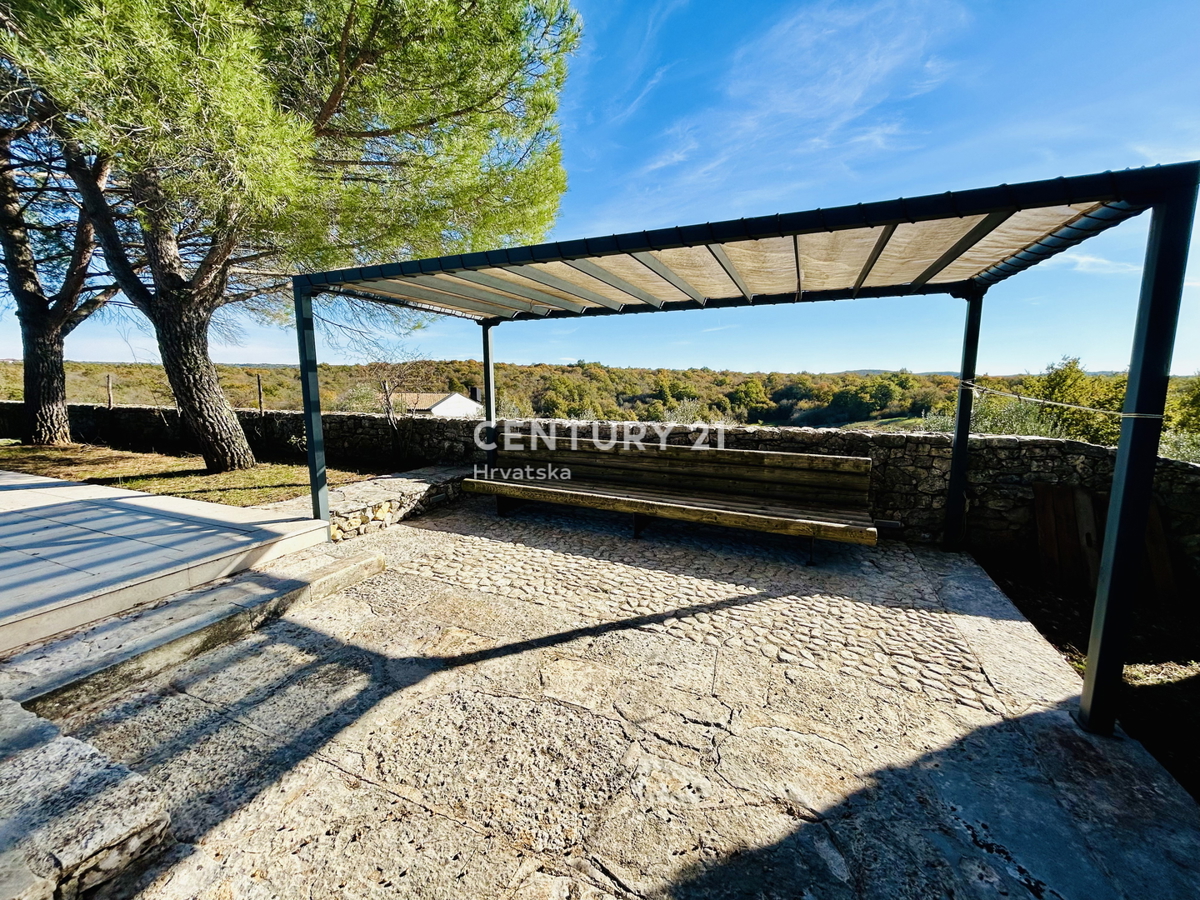 ROVINJ, OKOLICA, EKSKLUZIVNA ISTARSKA POSTAJA