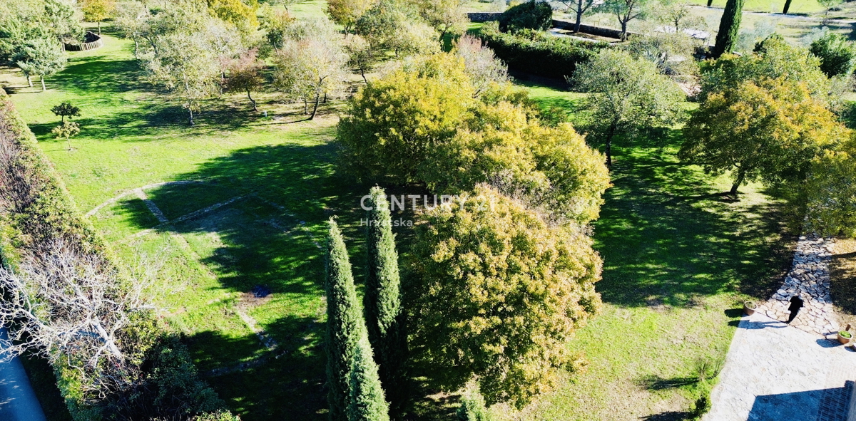 ROVINJ, OKOLICA, EKSKLUZIVNA ISTARSKA POSTAJA