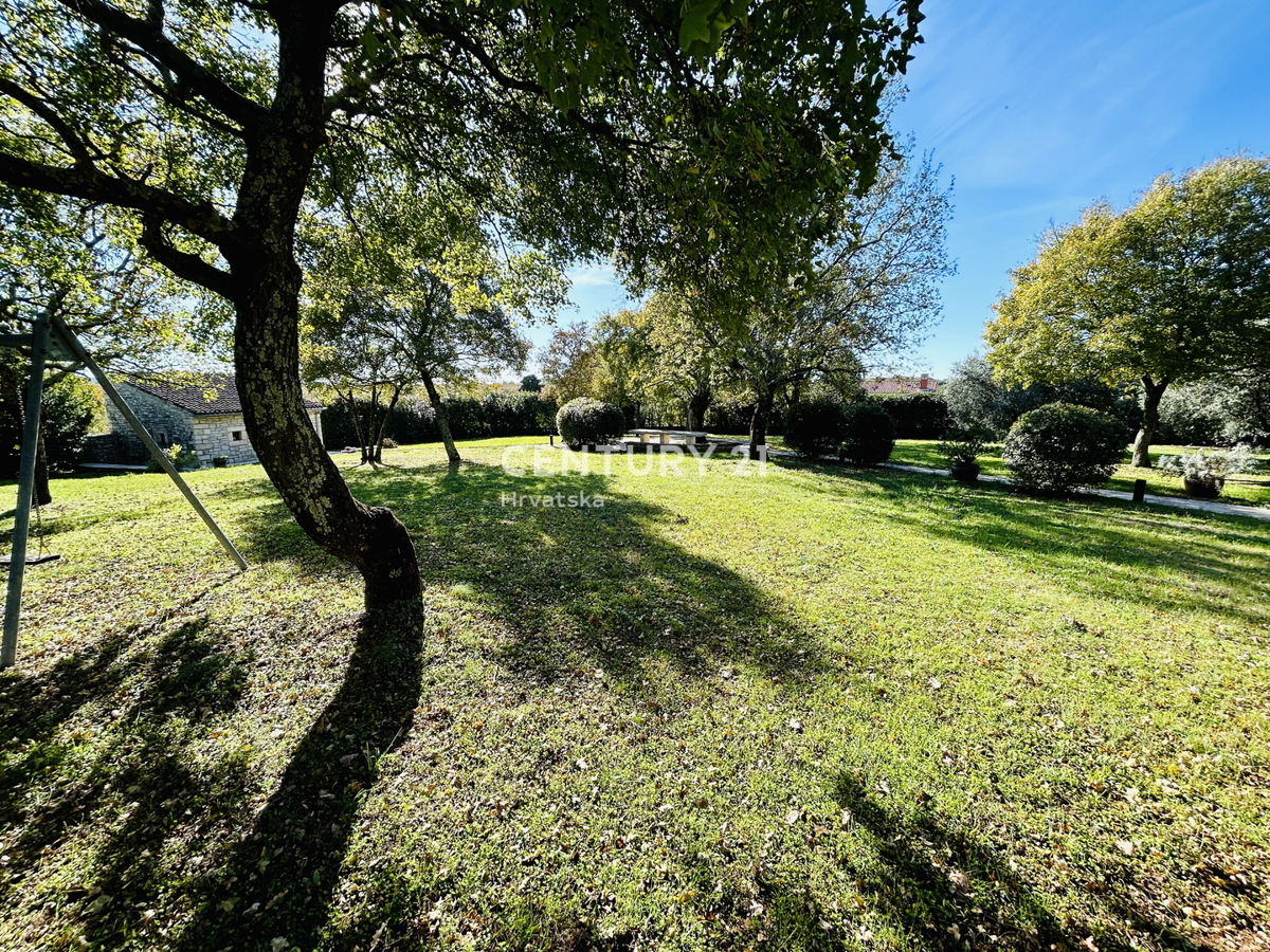 ROVINJ, OKOLICA, EKSKLUZIVNA ISTARSKA POSTAJA