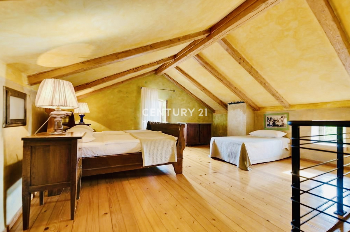 ROVINJ, OKOLICA, EKSKLUZIVNA ISTARSKA POSTAJA