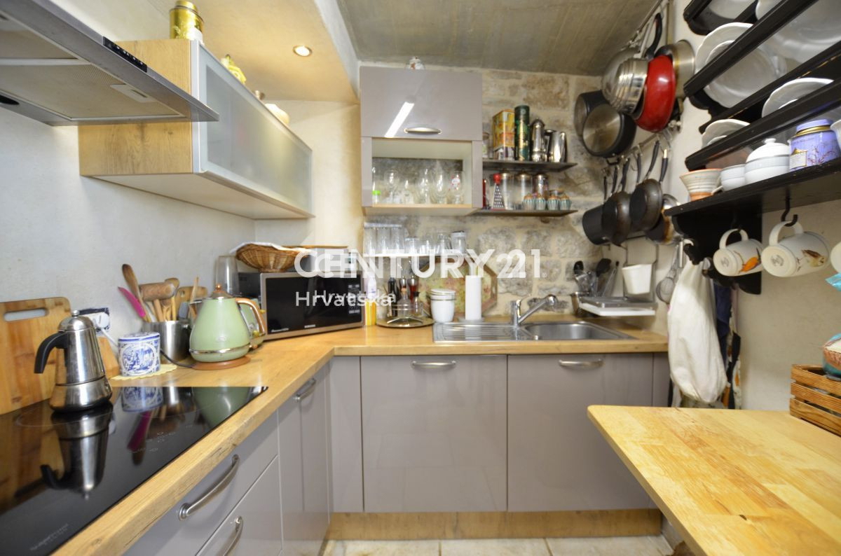 Prodaja, hiša, samostojna, Istarska županija, Buje, Kaštel