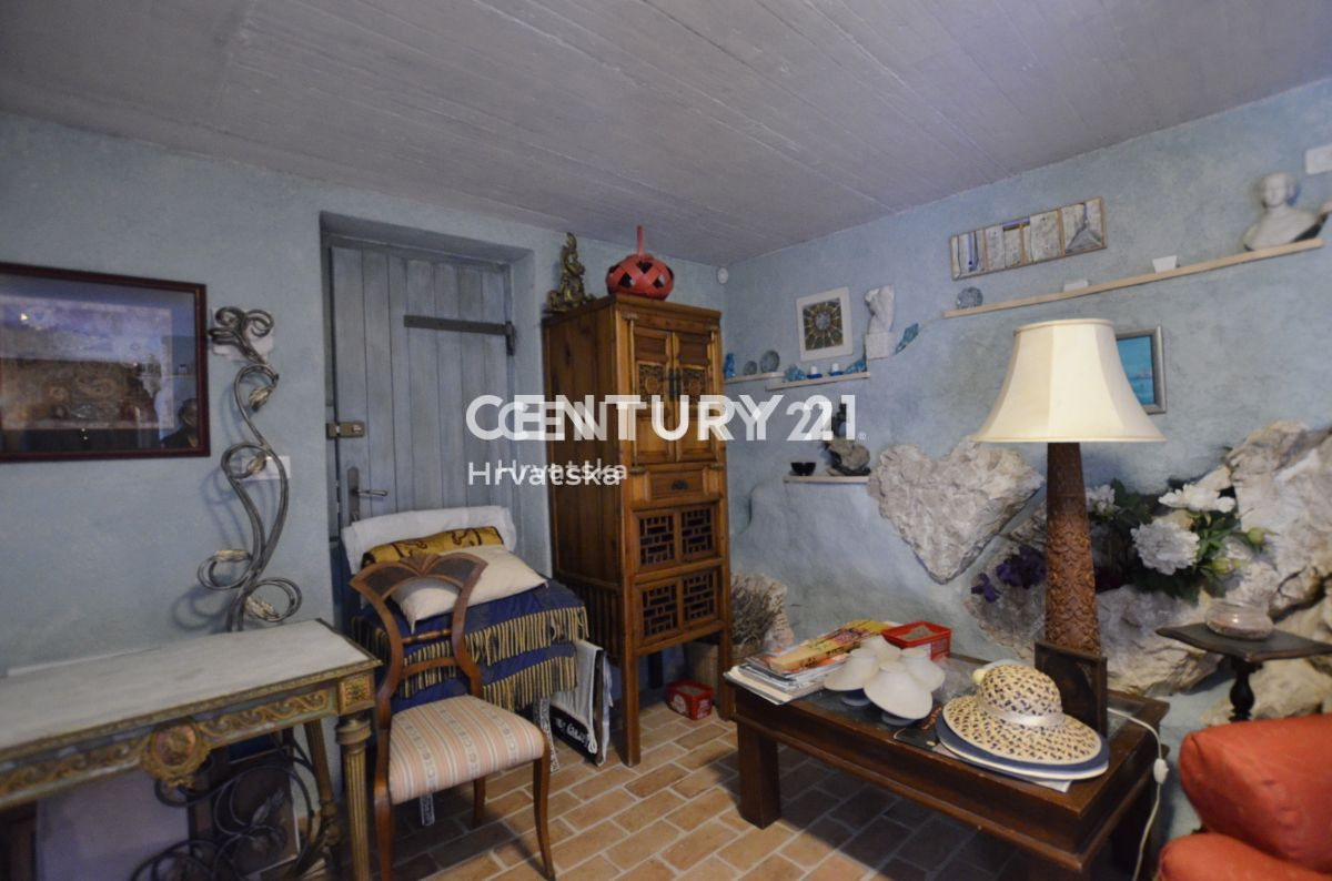 Prodaja, hiša, samostojna, Istarska županija, Buje, Kaštel