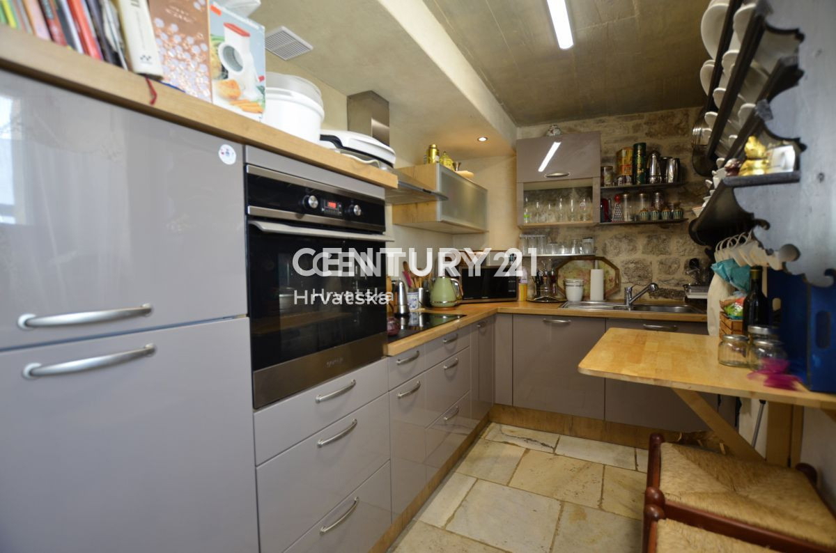 Prodaja, hiša, samostojna, Istarska županija, Buje, Kaštel