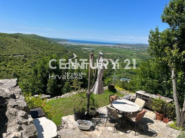 Prodaja, hiša, samostojna, Istarska županija, Buje, Kaštel