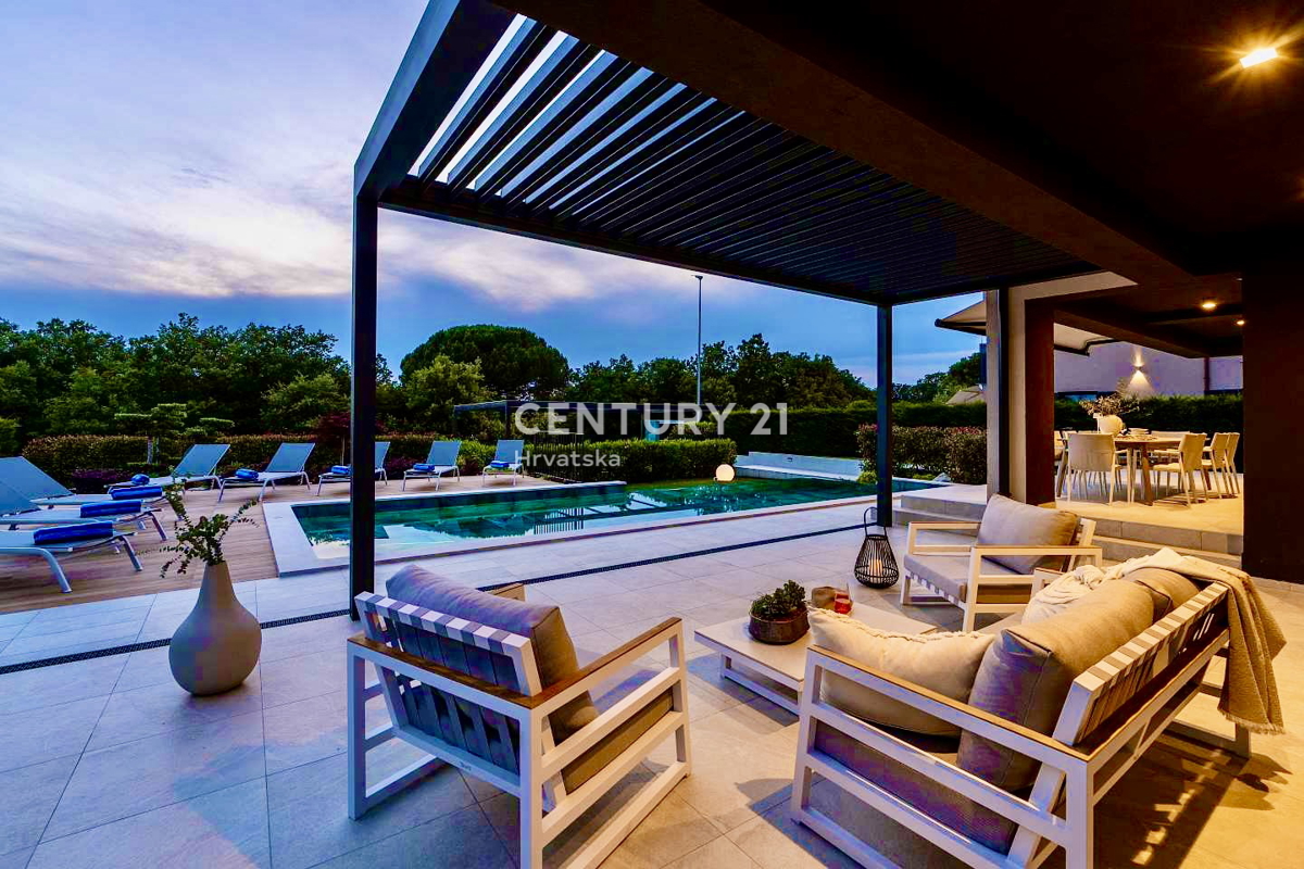 POREČ, OKOLICA, POPOLNA DIZAJNERSKA VILA