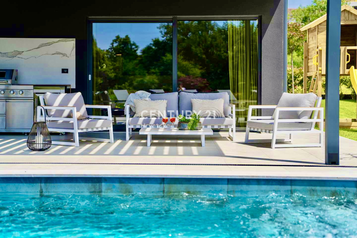 POREČ, OKOLICA, POPOLNA DIZAJNERSKA VILA