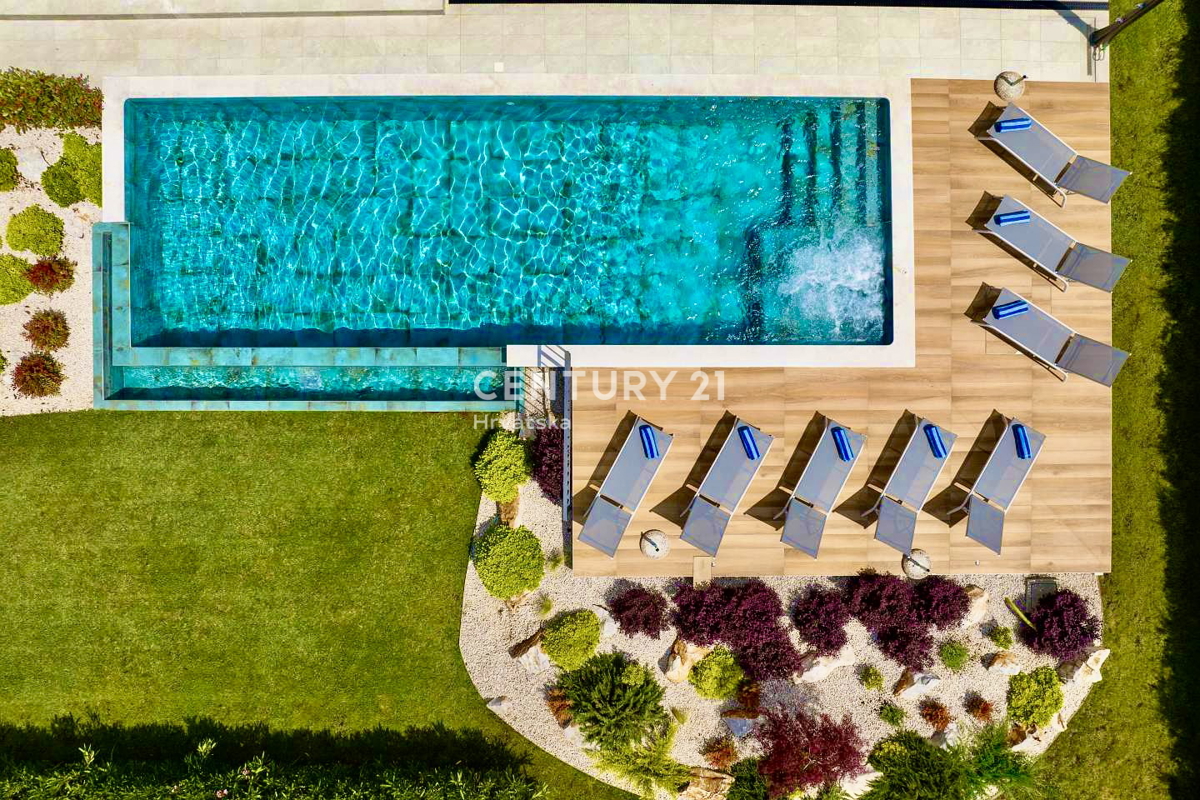 POREČ, OKOLICA, POPOLNA DIZAJNERSKA VILA