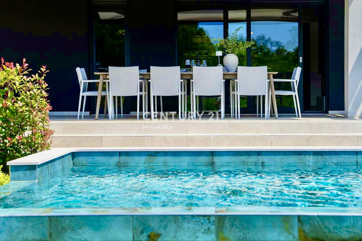 POREČ, OKOLICA, POPOLNA DIZAJNERSKA VILA