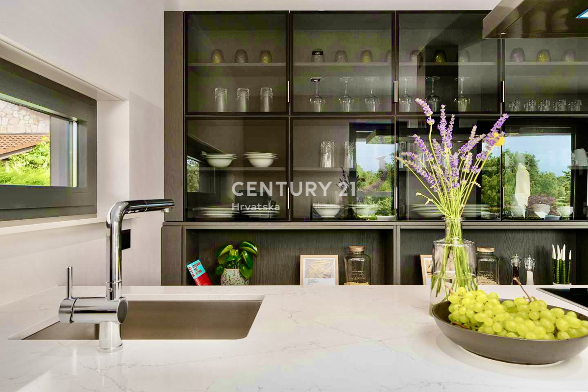 POREČ, OKOLICA, POPOLNA DIZAJNERSKA VILA