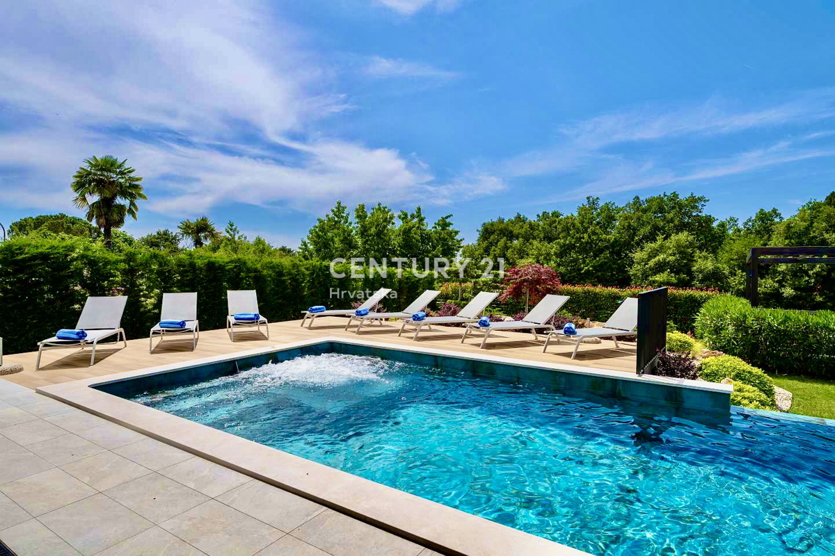 POREČ, OKOLICA, POPOLNA DIZAJNERSKA VILA