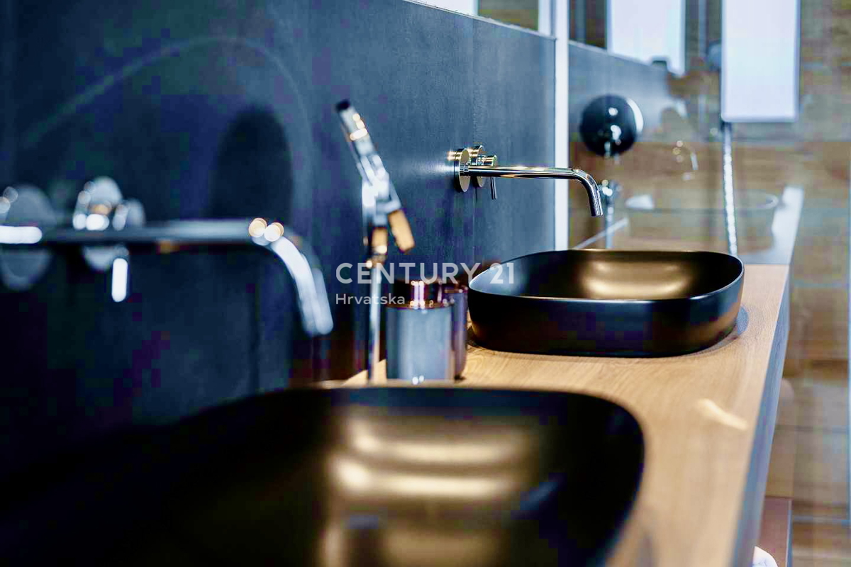 POREČ, OKOLICA, POPOLNA DIZAJNERSKA VILA