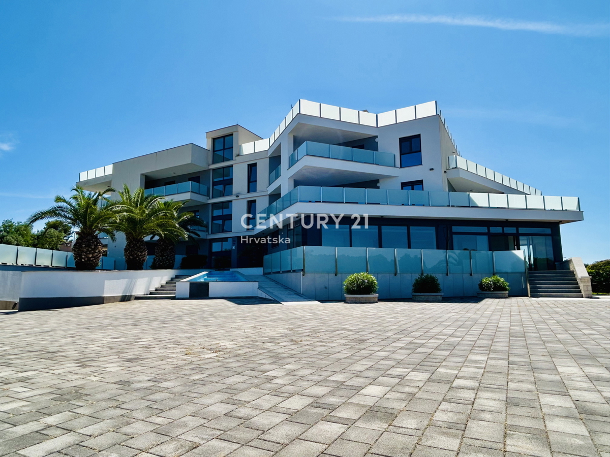 MEDULIN, VOLME, EKSKLUZIVA AGENCIJE, STAN LE 200 METROV OD MORJA IN PLAŽE