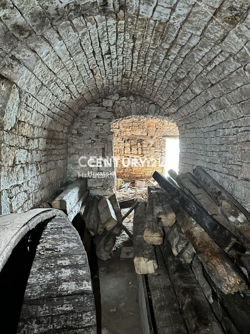 POREČ, VIŠNJAN, RENOVIRANA VRSTNA HIŠA