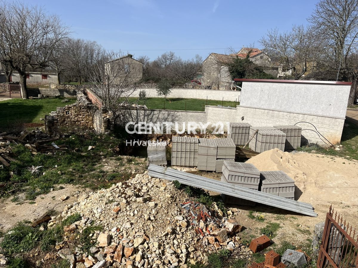 POREČ, VIŠNJAN, RENOVIRANA VRSTNA HIŠA