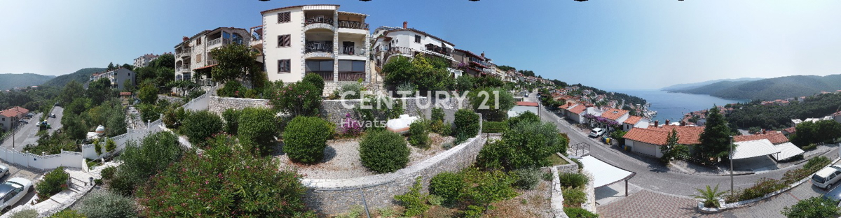 LABIN, RABAC, HIŠA S 4 STANOVANJI, ODPRT POGLED NA MORJE IN STARI GRAD LABIN