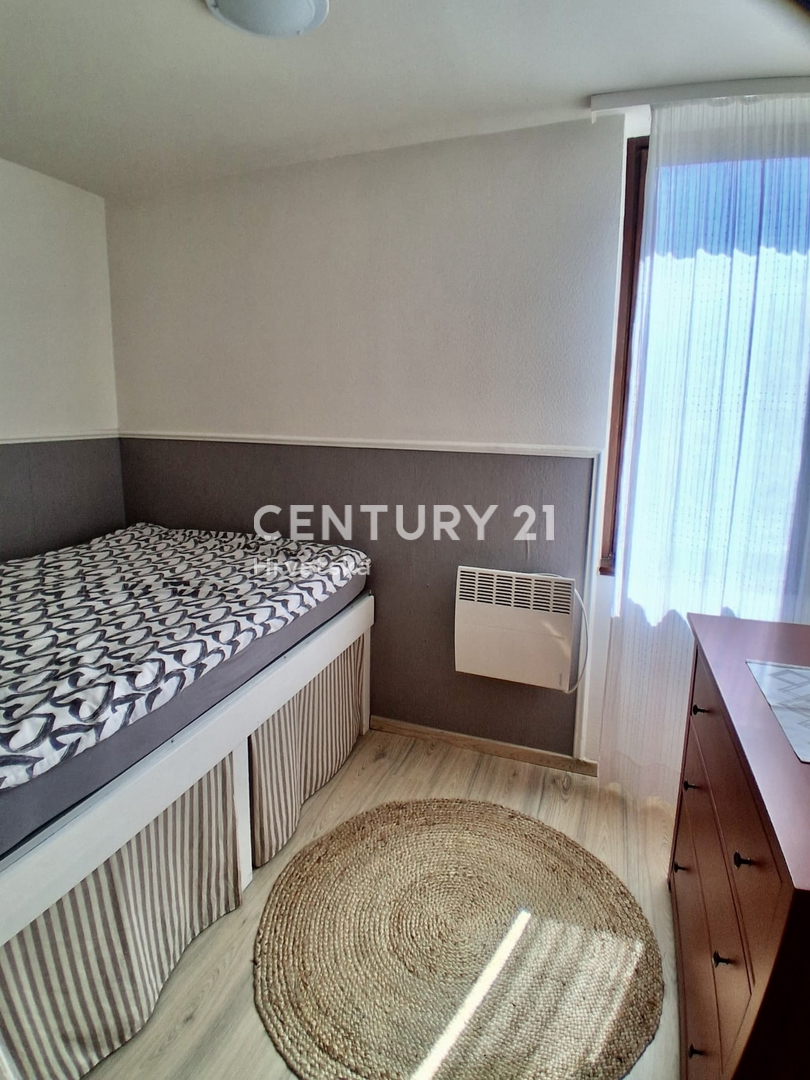 POREČ, ČERVAR PORAT, DVOSOBNO STANOVANJE PRVI VRSTNI RED DO MORJA