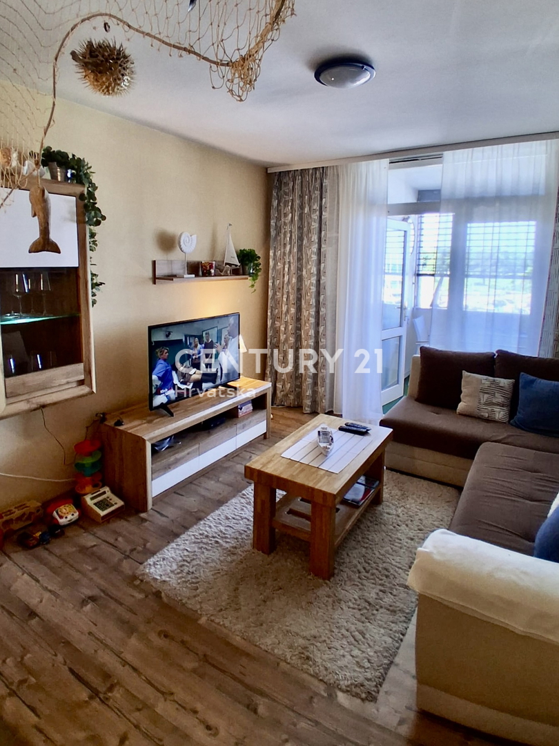 POREČ, ČERVAR PORAT, DVOSOBNO STANOVANJE PRVI VRSTNI RED DO MORJA