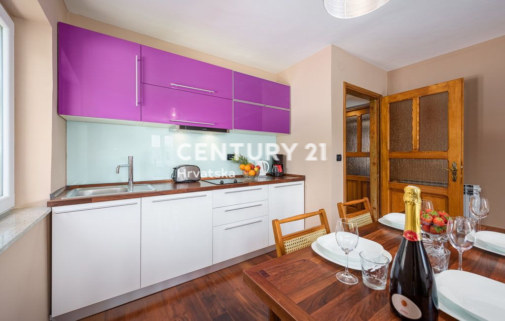 LABIN, PIĆAN, DVE HIŠI S BAZENOM IN POMOŽNIM OBJEKTOM