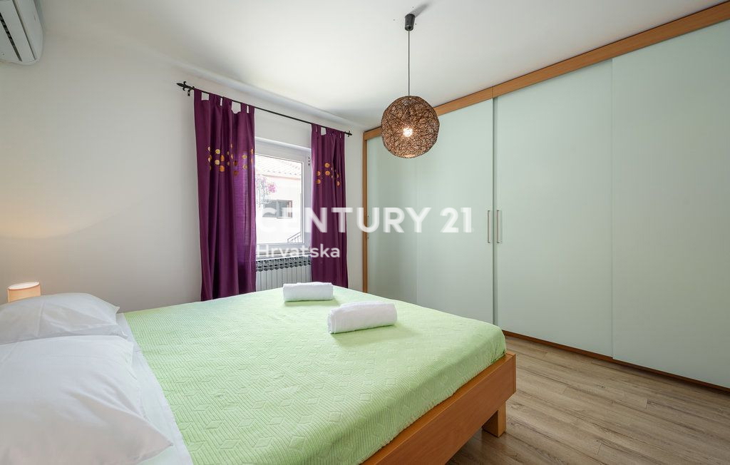 LABIN, PIĆAN, DVE HIŠI S BAZENOM IN POMOŽNIM OBJEKTOM