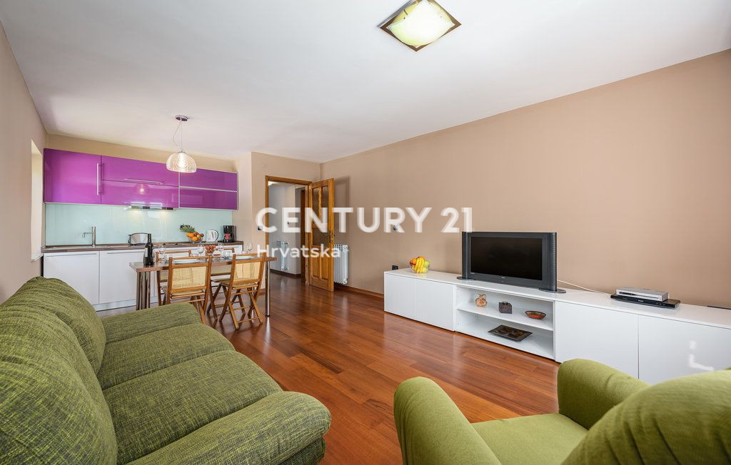 LABIN, PIĆAN, DVE HIŠI S BAZENOM IN POMOŽNIM OBJEKTOM