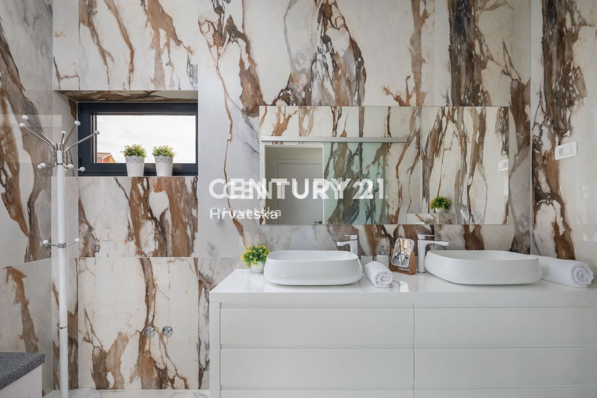 Prodaja, hiša, samostojna, Šibensko-kninska županija, Rogoznica