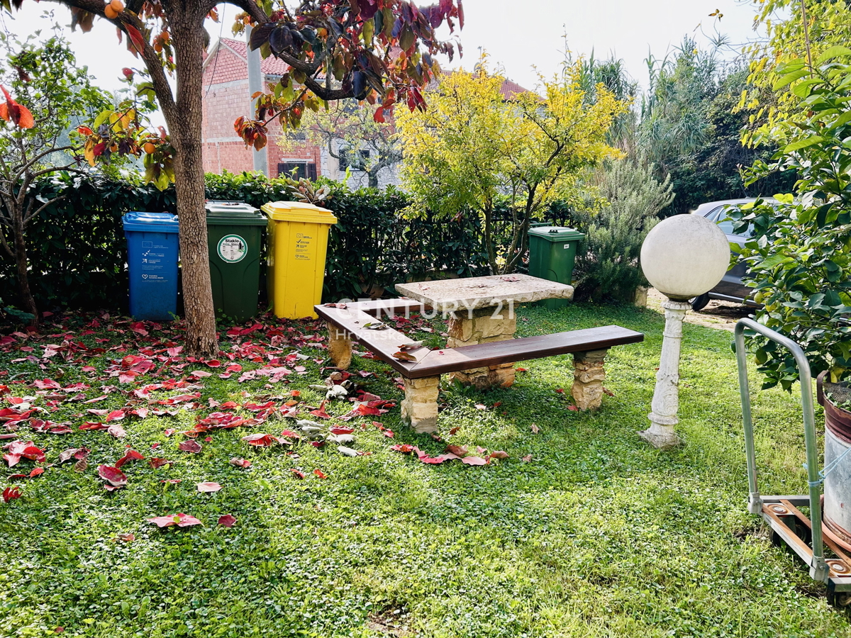 UMAG, OKOLICA, DVOJNA HIŠA SAMO 2 KM OD MORJA