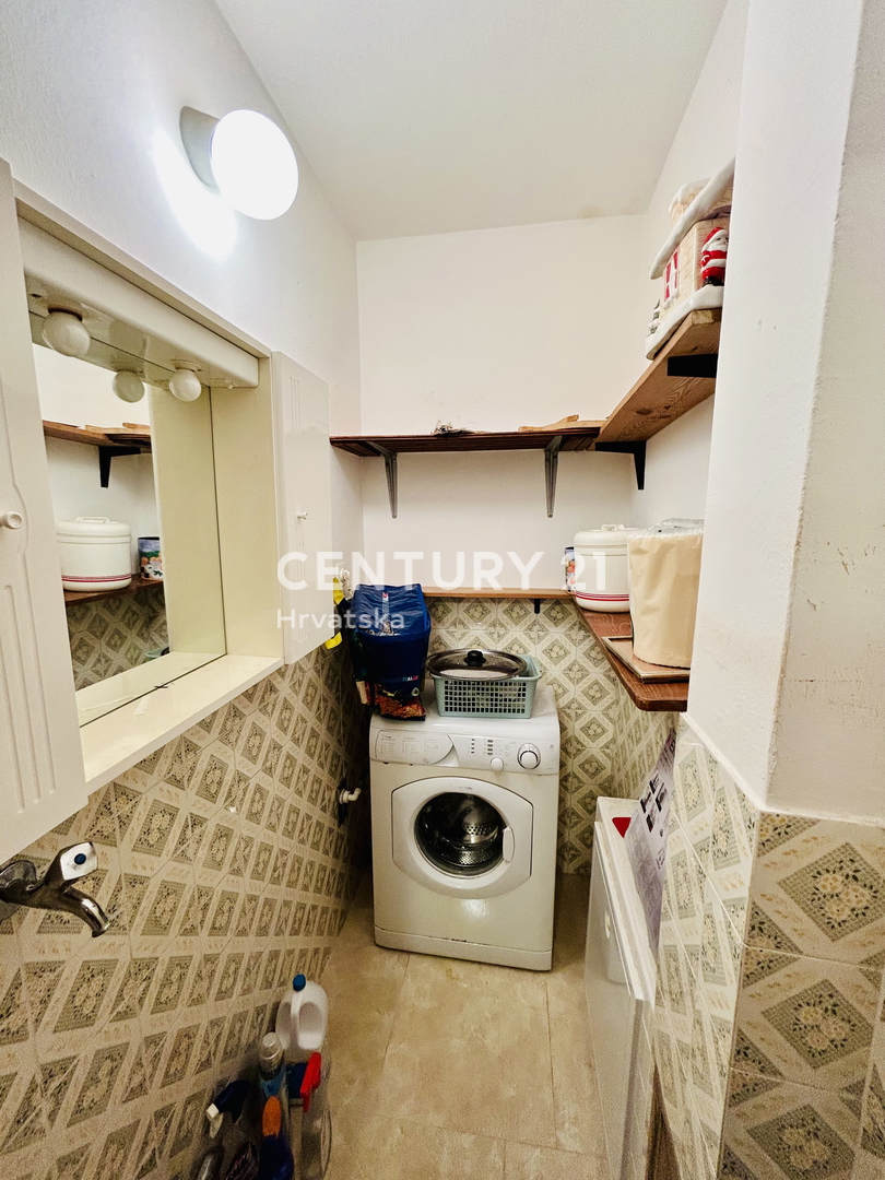 UMAG, OKOLICA, DVOJNA HIŠA SAMO 2 KM OD MORJA