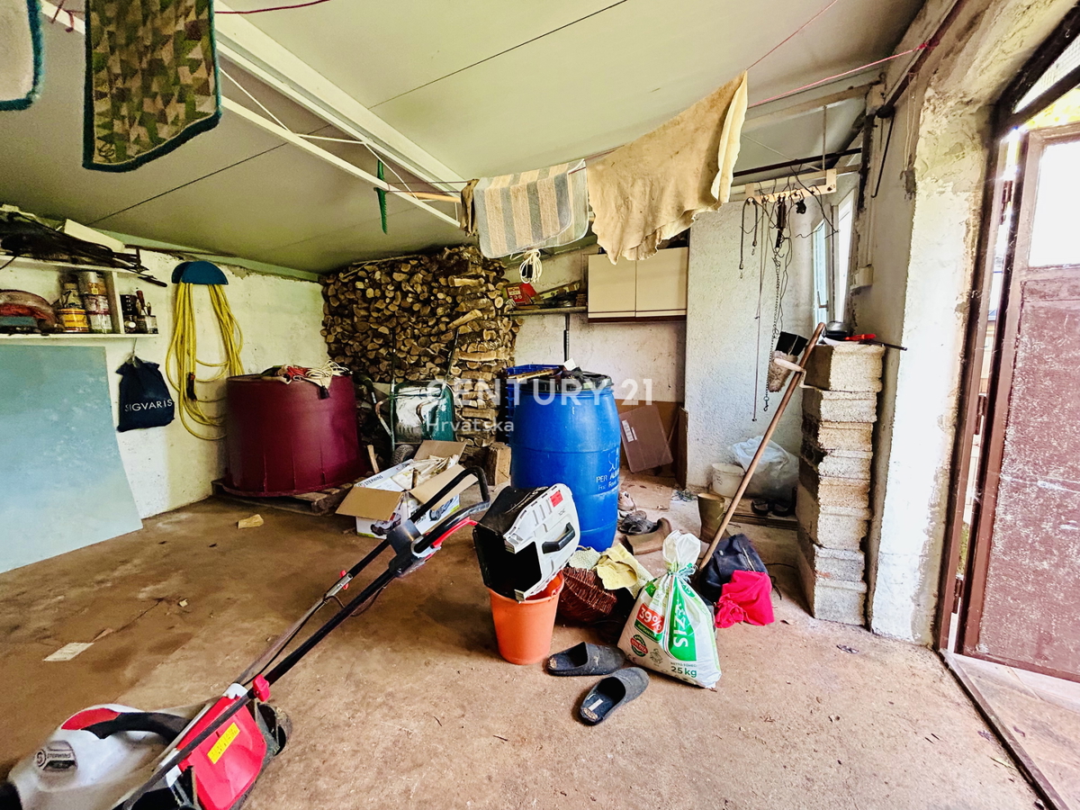 UMAG, OKOLICA, DVOJNA HIŠA SAMO 2 KM OD MORJA