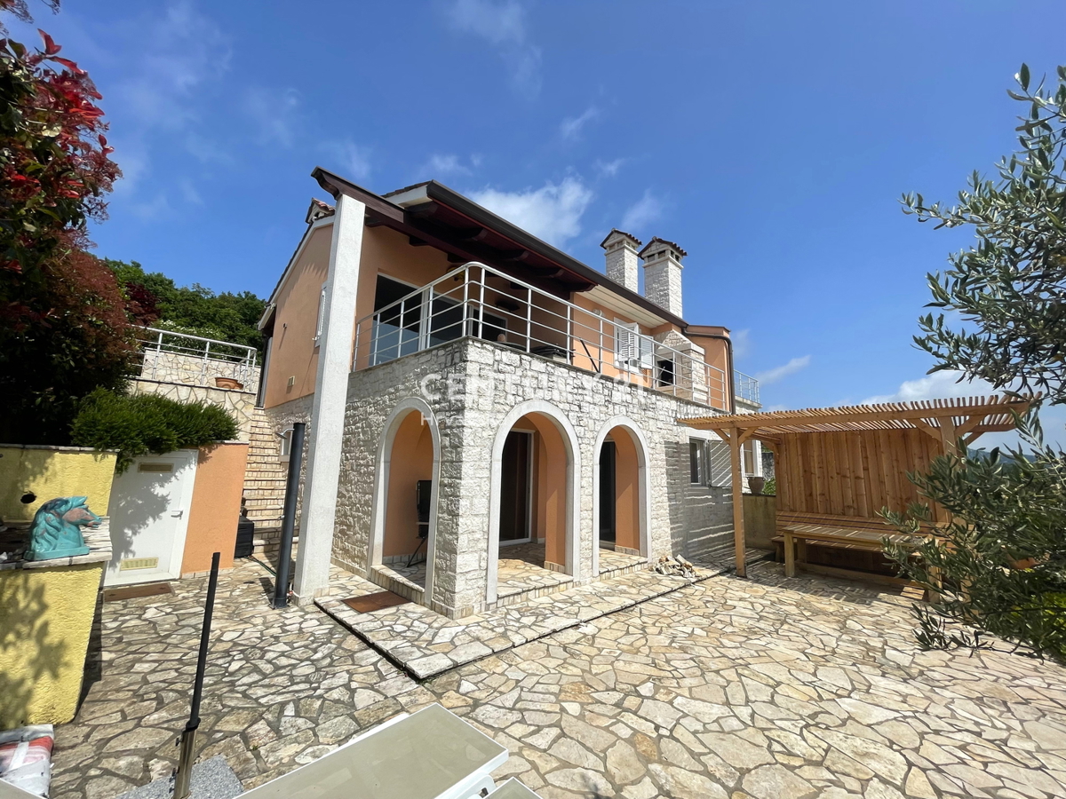 ISTRA, LABIN, HIŠA S ČUDOVITIM POGLEDOM NA MORJE