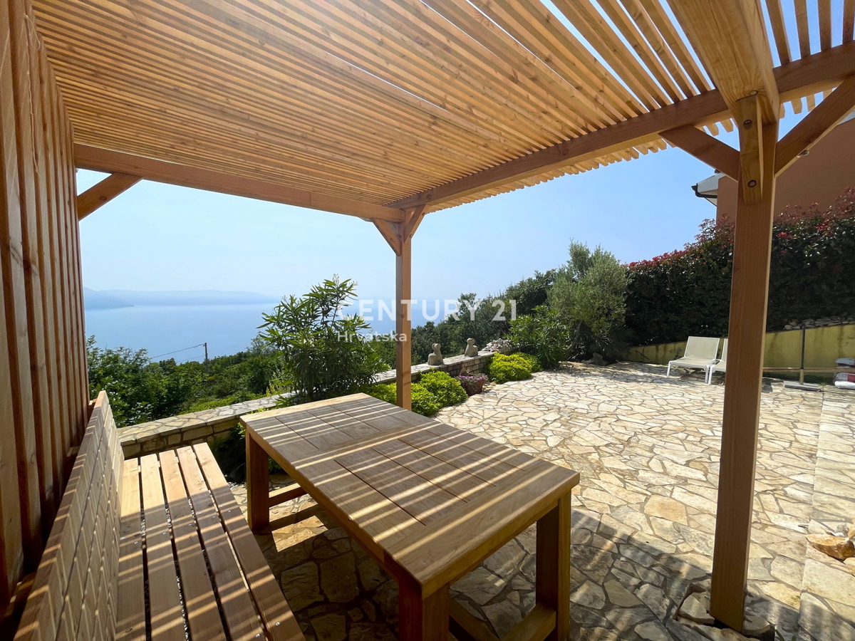 ISTRA, LABIN, HIŠA S ČUDOVITIM POGLEDOM NA MORJE